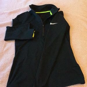 Nike active wear top size med
